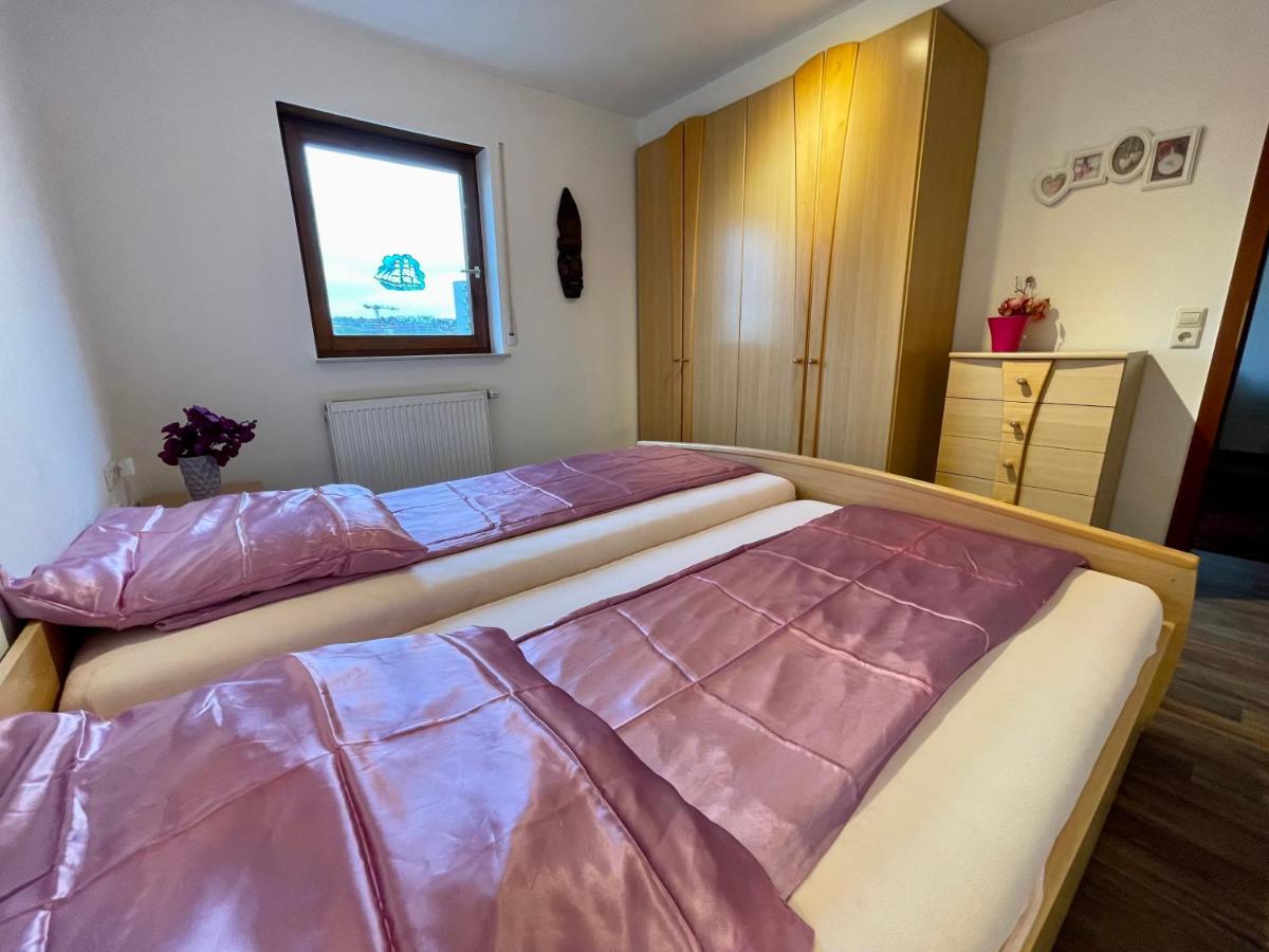 Wunderschoenes Apartment In Der Goldstadt Pforzheim Luaran gambar