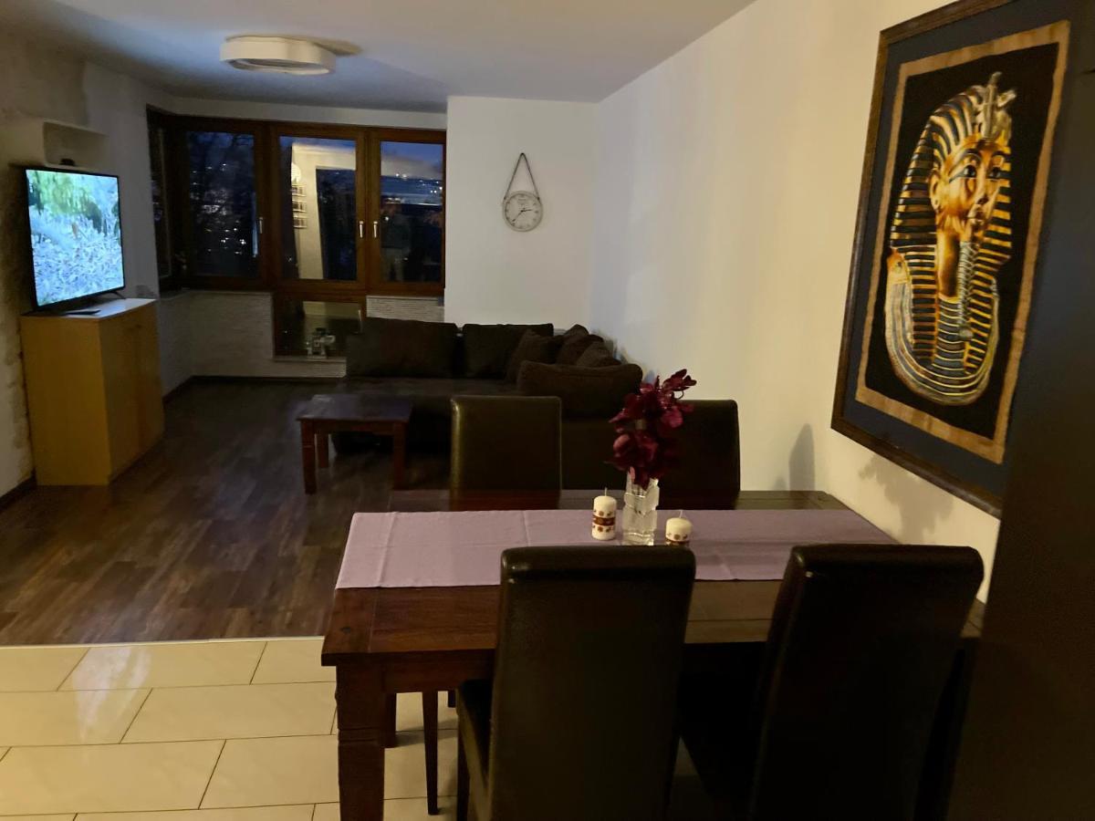 Wunderschoenes Apartment In Der Goldstadt Pforzheim Luaran gambar