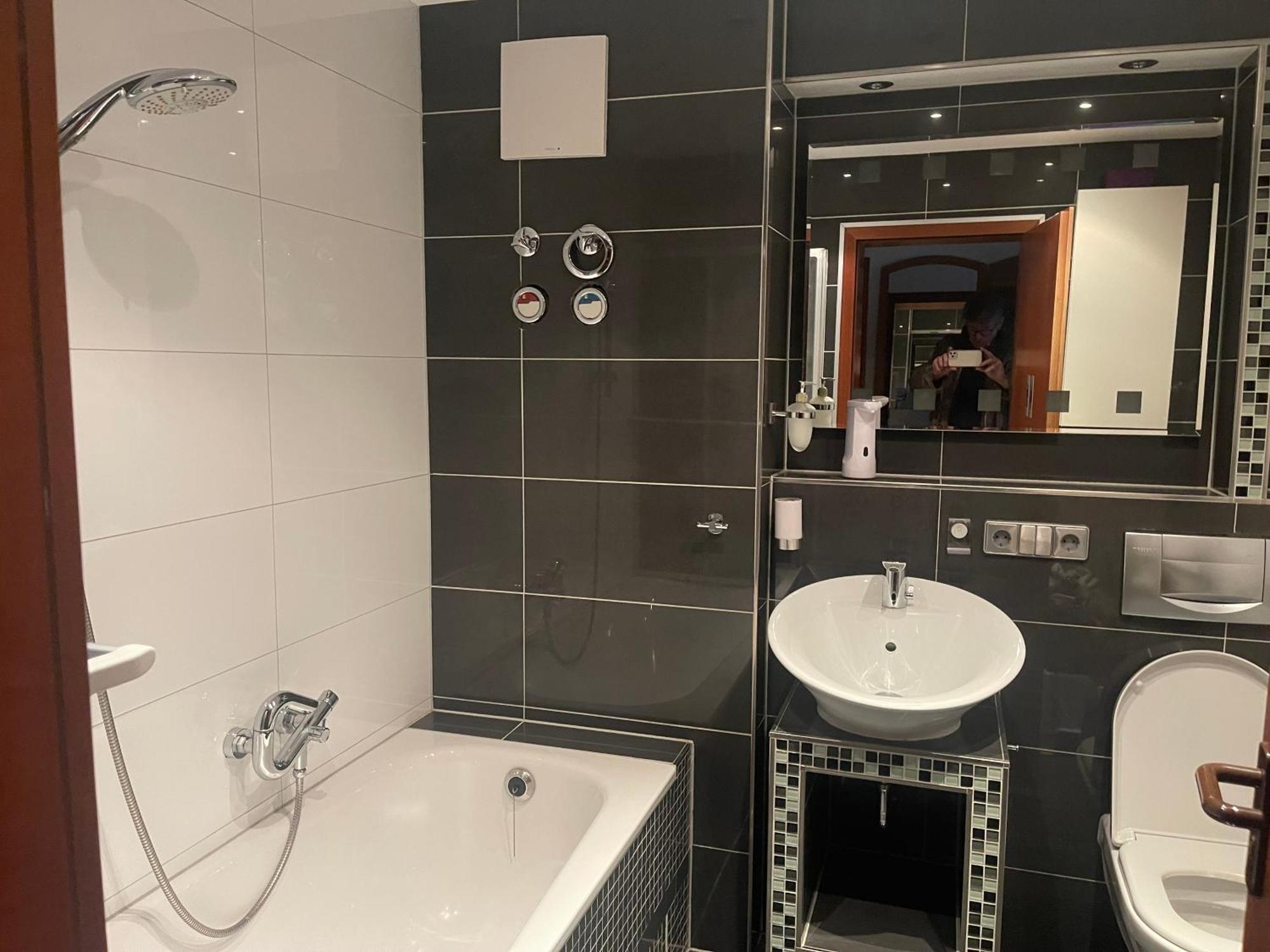 Wunderschoenes Apartment In Der Goldstadt Pforzheim Luaran gambar
